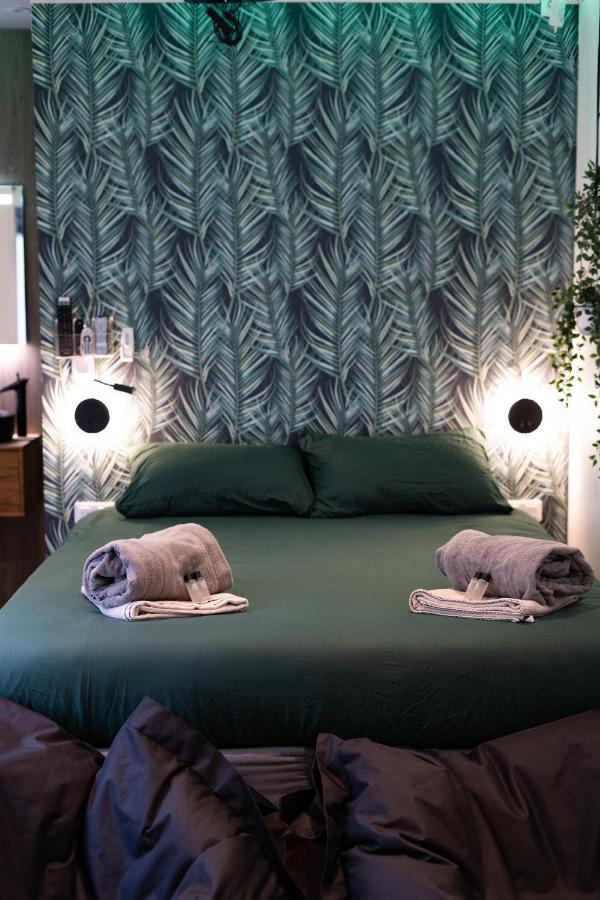 Capsule Thailande I Sauna I Balneo I Console I Jeux En Bois I Cinema I Cour Interieure Trith-Saint-Leger Exterior foto