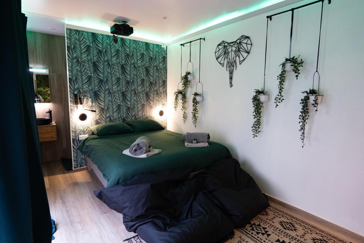 Capsule Thailande I Sauna I Balneo I Console I Jeux En Bois I Cinema I Cour Interieure Trith-Saint-Leger Exterior foto
